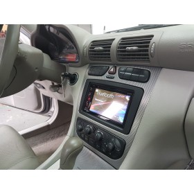 Kit double din type Mercedes C W203